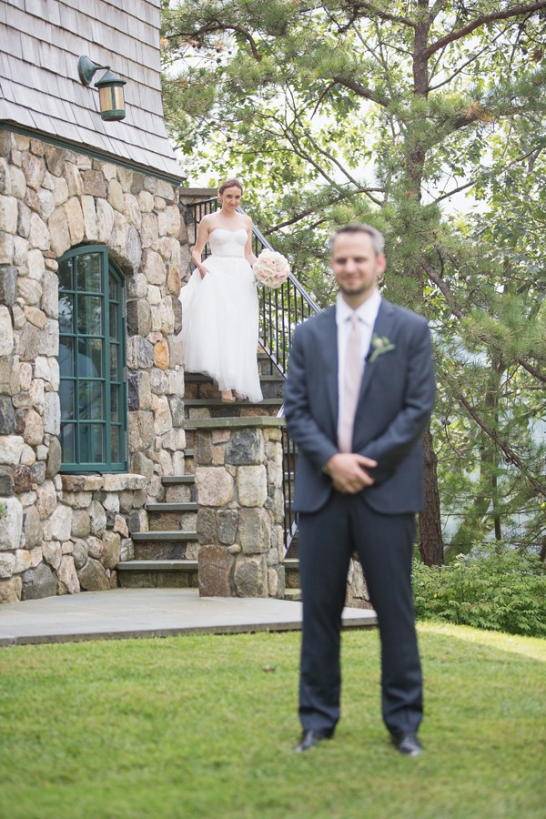 elegant-backyard-hudson-river-wedding