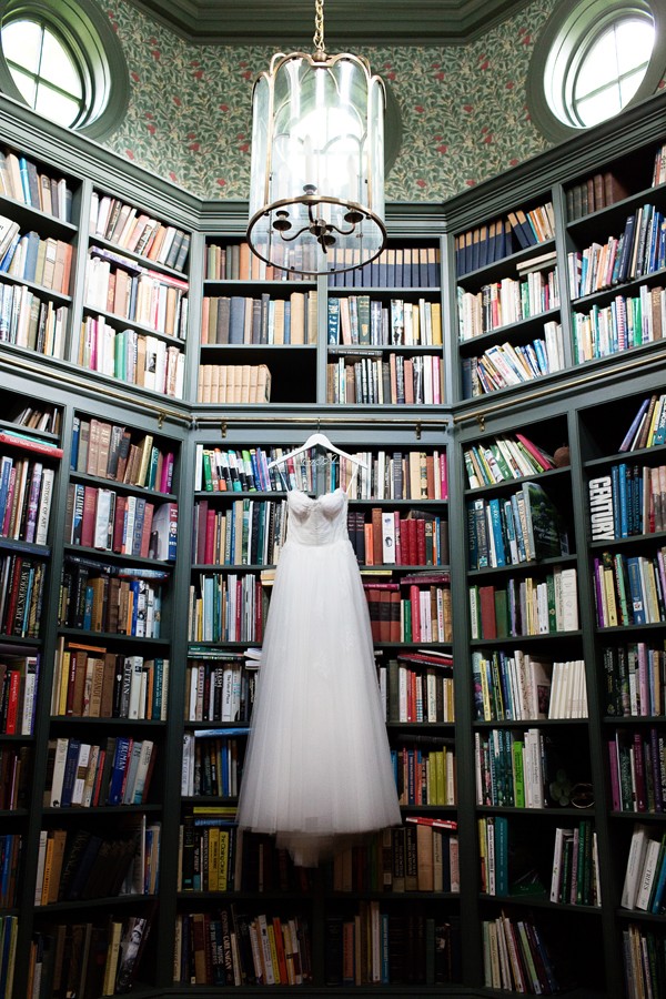 elegant-backyard-hudson-river-wedding