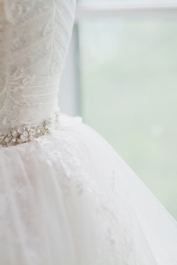 elegant-backyard-hudson-river-wedding