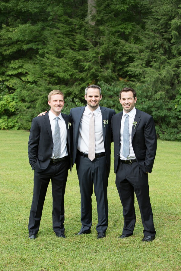 elegant-backyard-hudson-river-wedding
