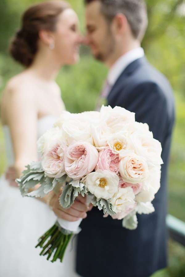 elegant-backyard-hudson-river-wedding