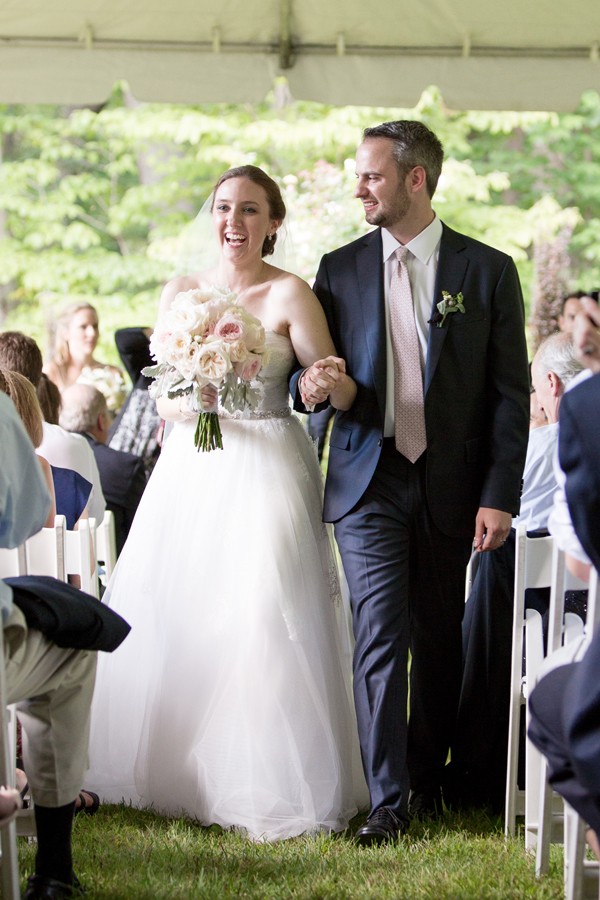 elegant-backyard-hudson-river-wedding