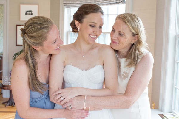 elegant-backyard-hudson-river-wedding