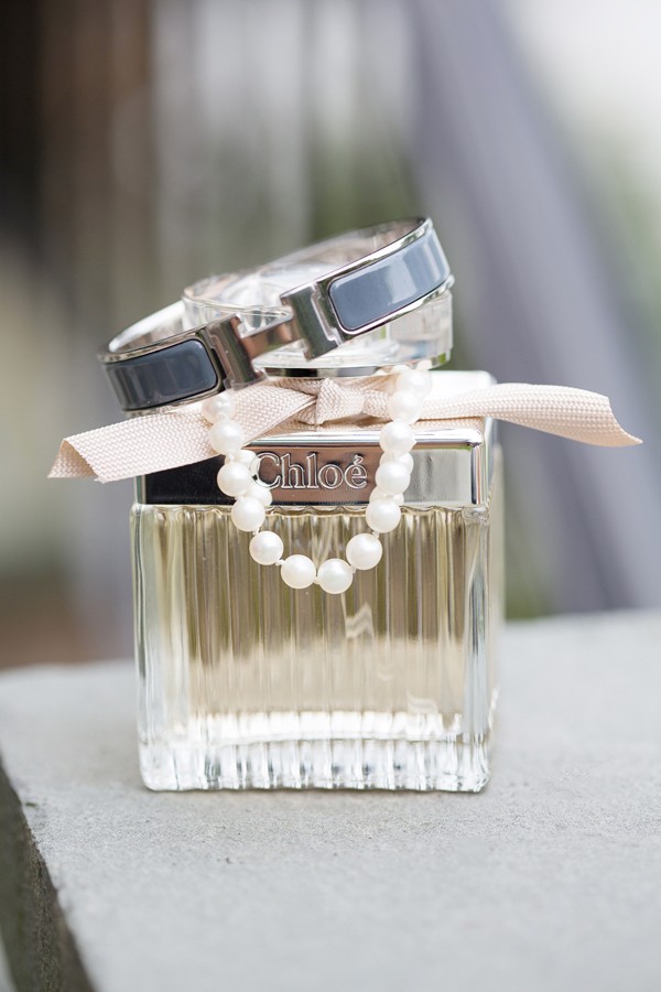 elegant-backyard-hudson-river-wedding