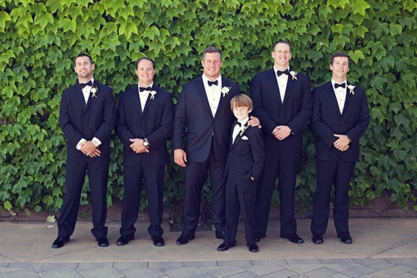 flawless-floral-wedding-at-the-viansa