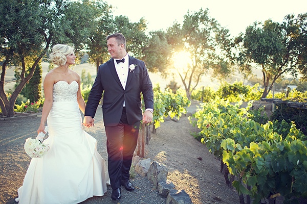 flawless-floral-wedding-at-the-viansa