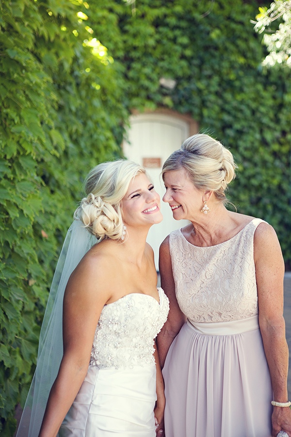 flawless-floral-wedding-at-the-viansa