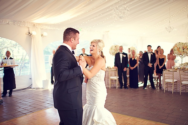 flawless-floral-wedding-at-the-viansa
