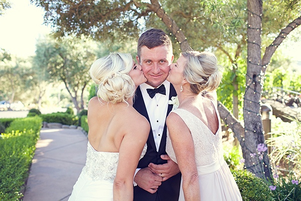 flawless-floral-wedding-at-the-viansa