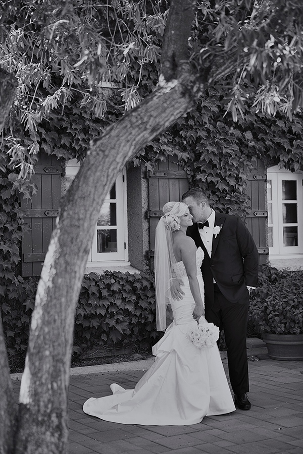 flawless-floral-wedding-at-the-viansa