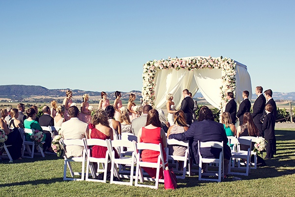 flawless-floral-wedding-at-the-viansa