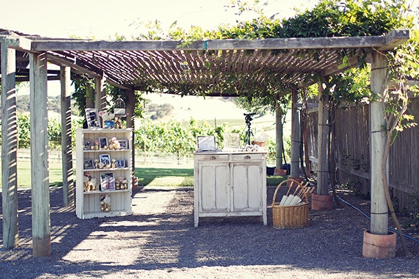 flawless-floral-wedding-at-the-viansa