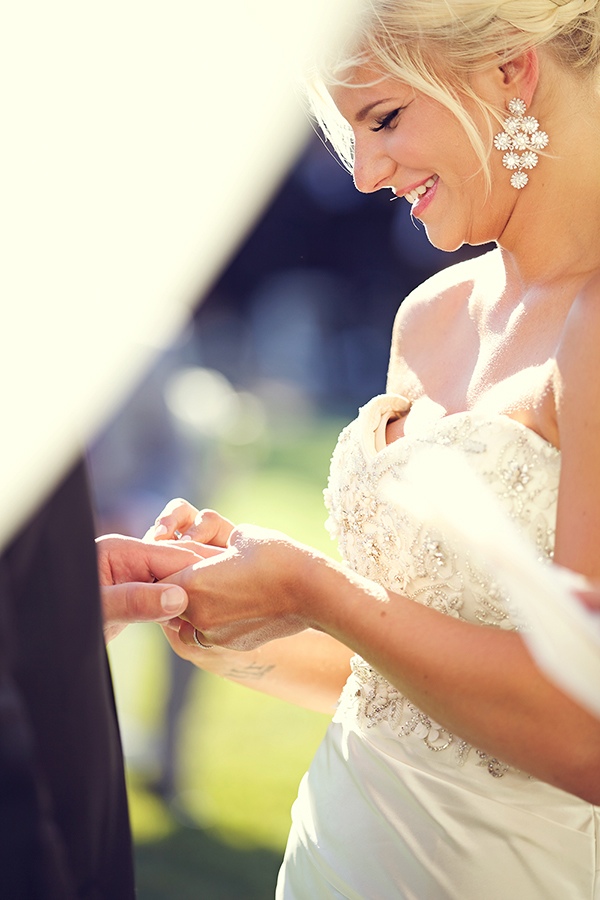 flawless-floral-wedding-at-the-viansa