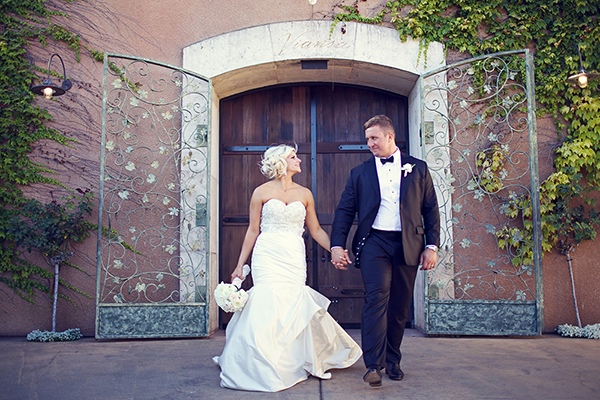 flawless-floral-wedding-at-the-viansa