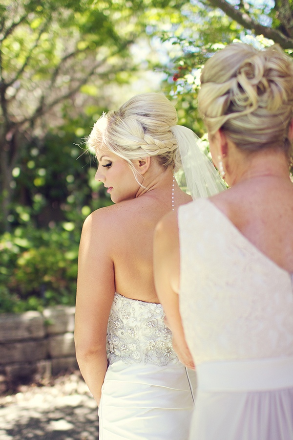 flawless-floral-wedding-at-the-viansa
