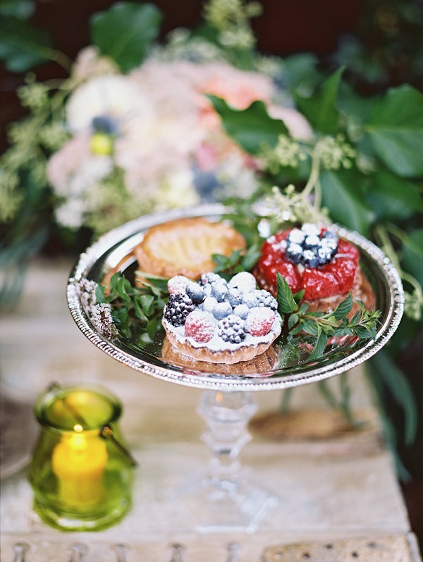 intimate-garden-wedding
