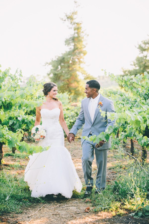 pink-and-grey-vineyard-wedding-under-15k
