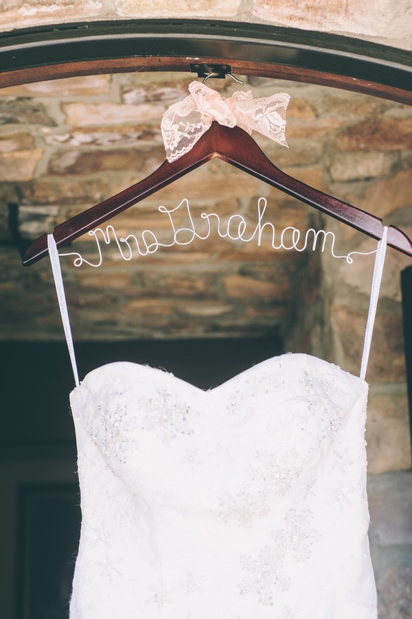 pink-and-grey-vineyard-wedding-under-15k