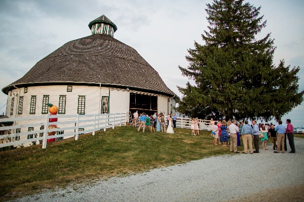 pink-and-peach-barn-wedding