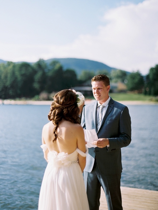 rustic-venue-meets-gold-details-in