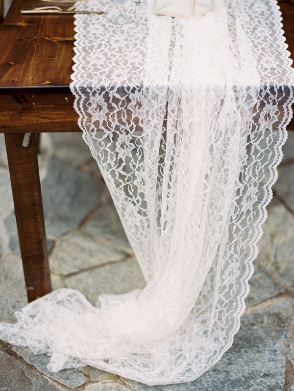 rustic-venue-meets-gold-details-in
