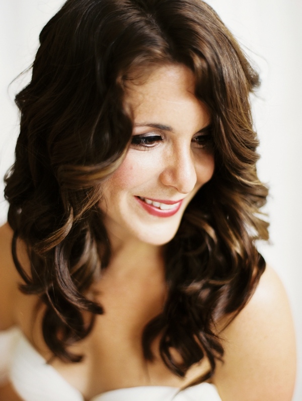 rustic-venue-meets-gold-details-in