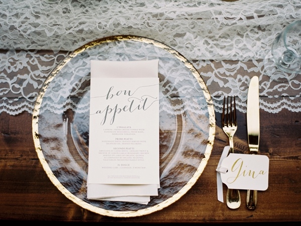 rustic-venue-meets-gold-details-in