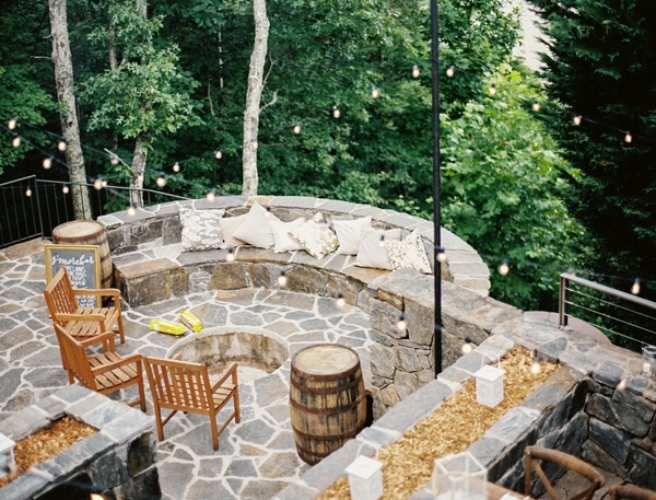 rustic-venue-meets-gold-details-in