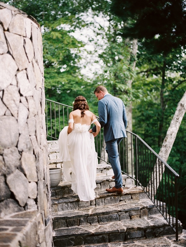 rustic-venue-meets-gold-details-in