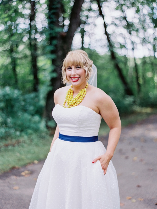 thrifted-yellow-and-navy-wedding