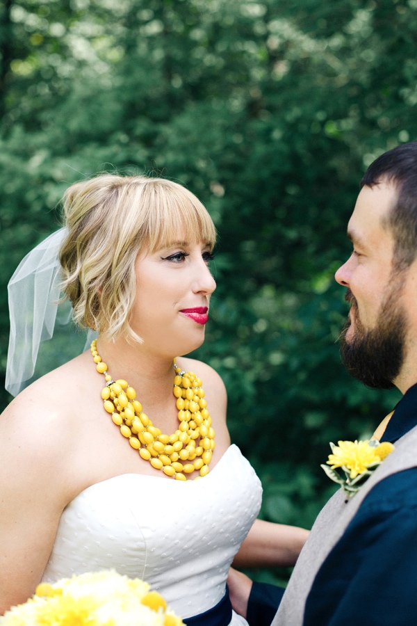 thrifted-yellow-and-navy-wedding