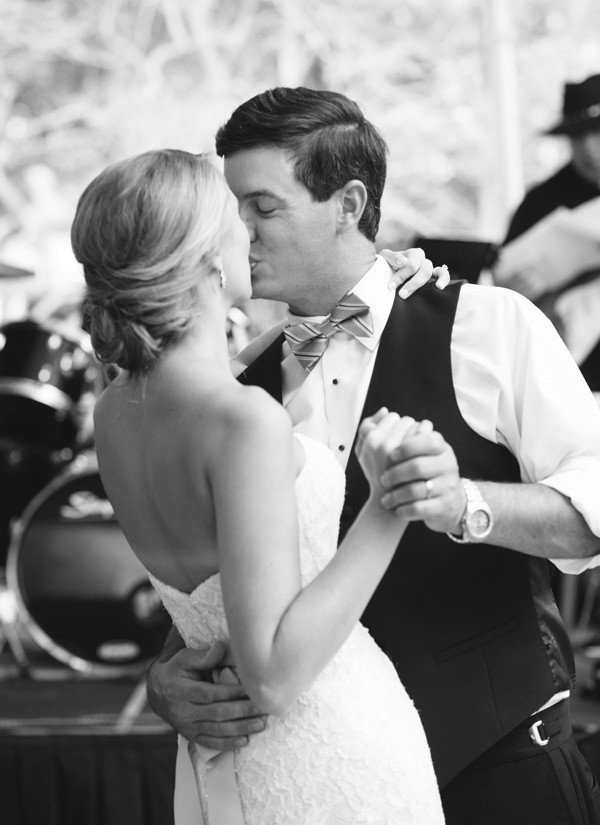 colorful-and-preppy-southern-wedding