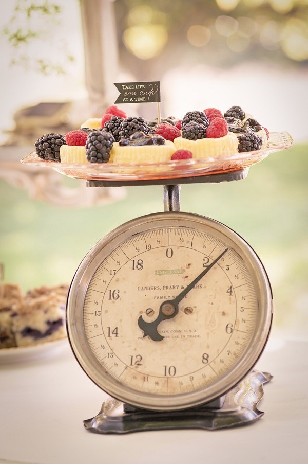 dark-and-romantic-bridal-shower-tea