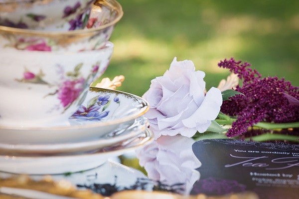 dark-and-romantic-bridal-shower-tea