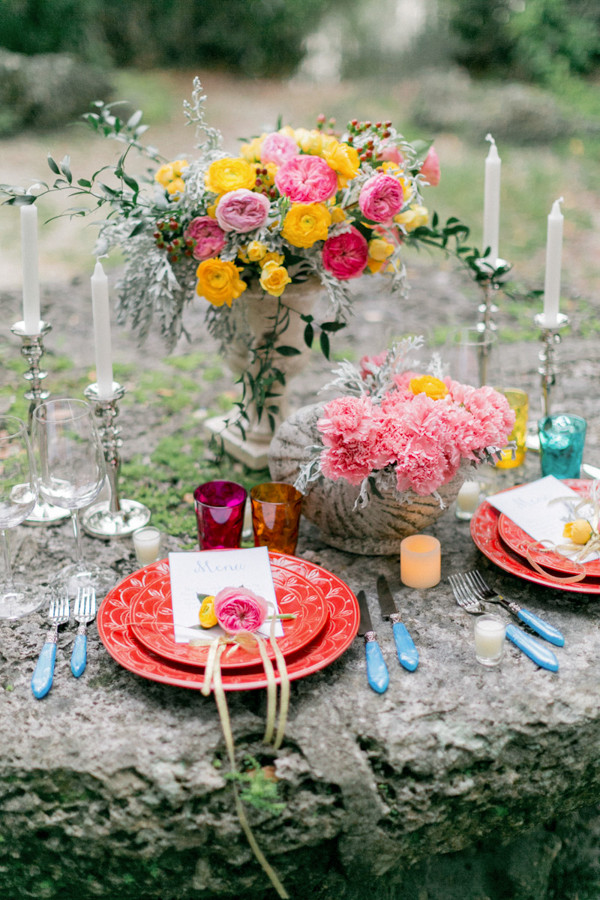 forest-wedding-filled-with-color