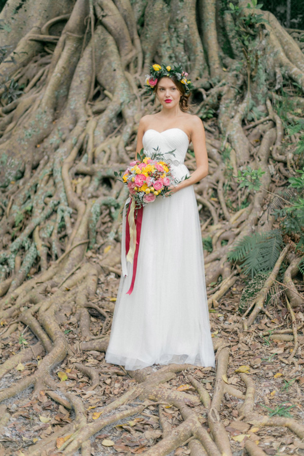 forest-wedding-filled-with-color