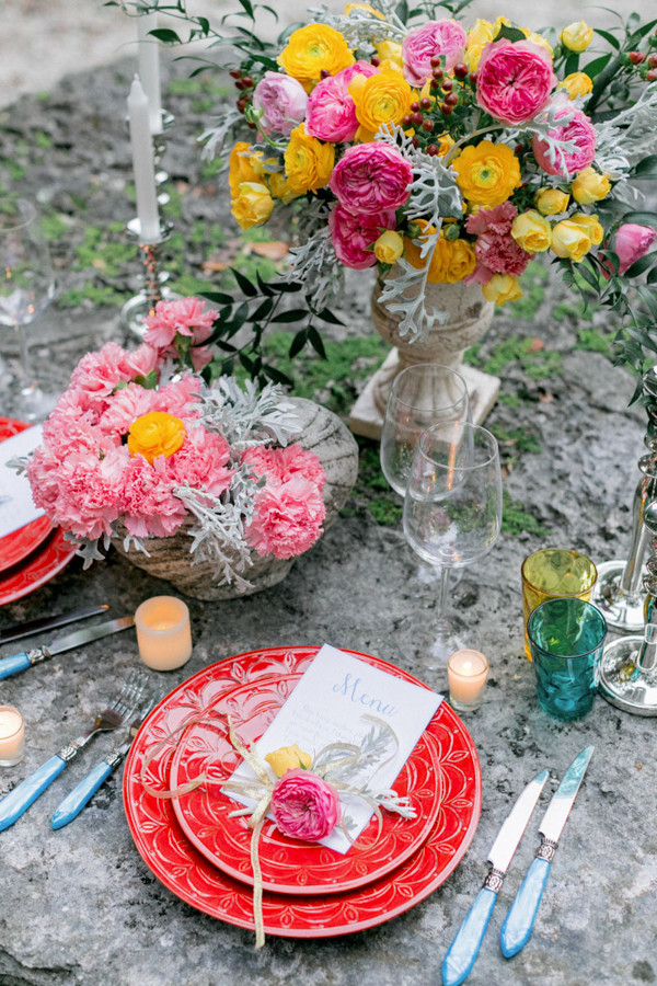 forest-wedding-filled-with-color