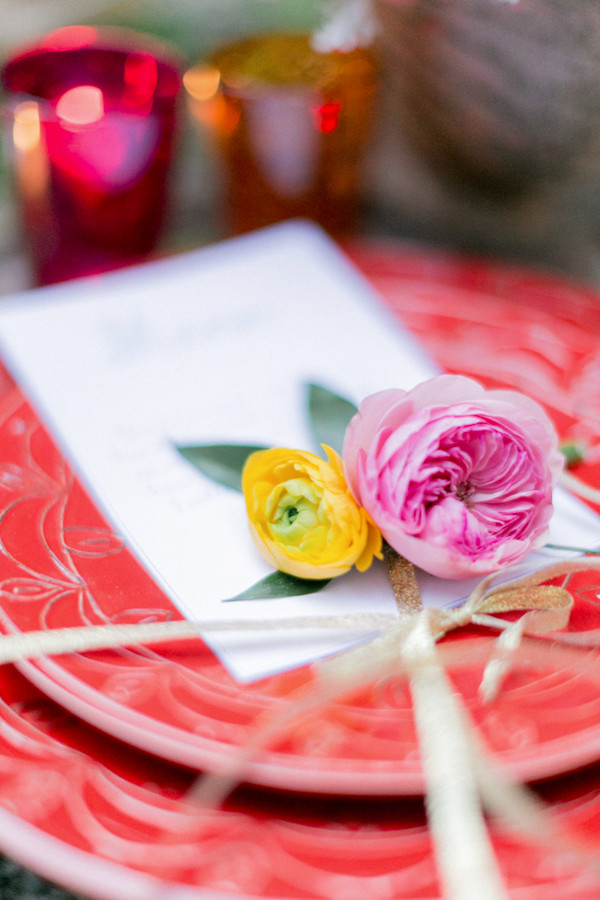 forest-wedding-filled-with-color