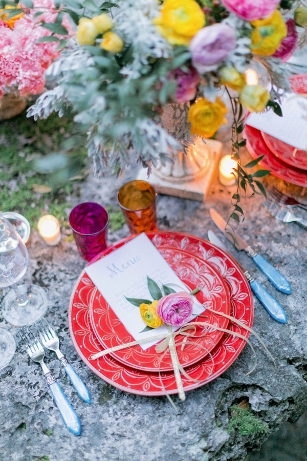 forest-wedding-filled-with-color