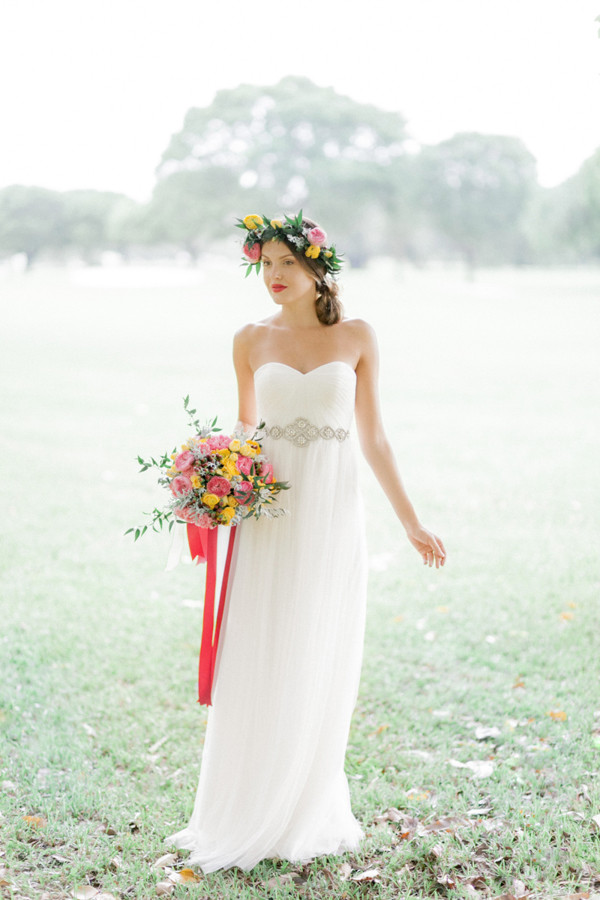 forest-wedding-filled-with-color