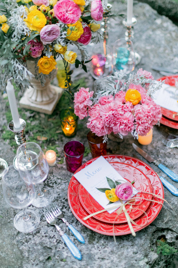 forest-wedding-filled-with-color
