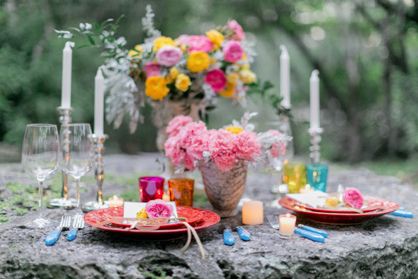 forest-wedding-filled-with-color