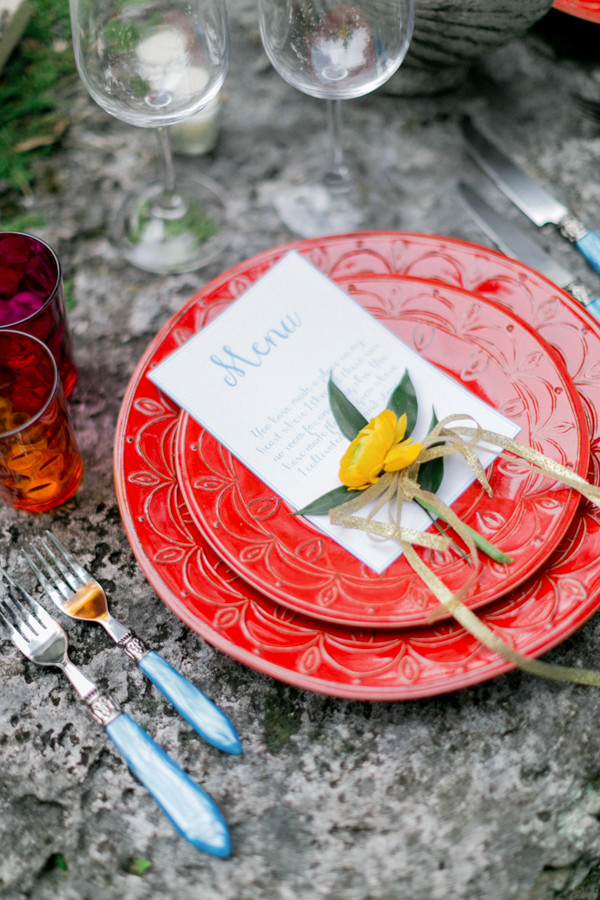 forest-wedding-filled-with-color