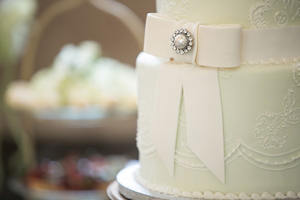green-and-silver-glam-wedding