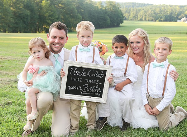 mint-and-peach-farm-wedding-in-georgia