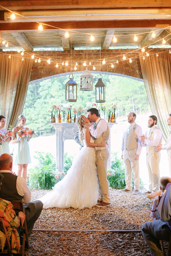 mint-and-peach-farm-wedding-in-georgia