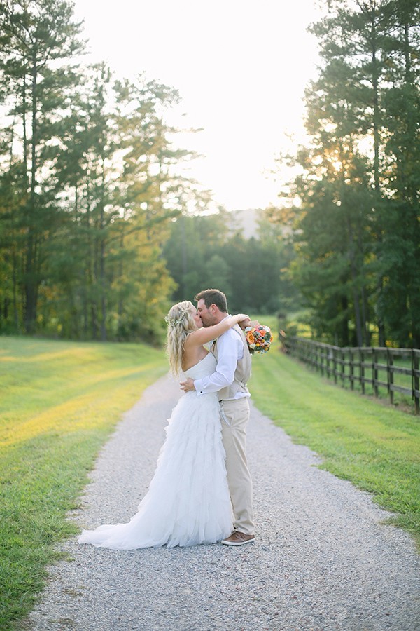 mint-and-peach-farm-wedding-in-georgia