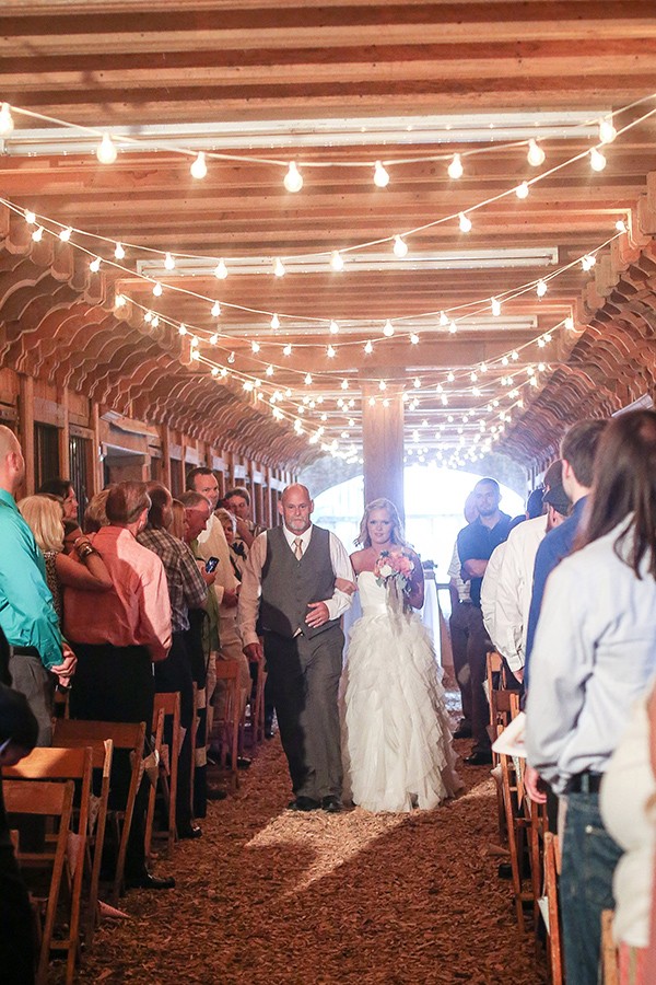 mint-and-peach-farm-wedding-in-georgia