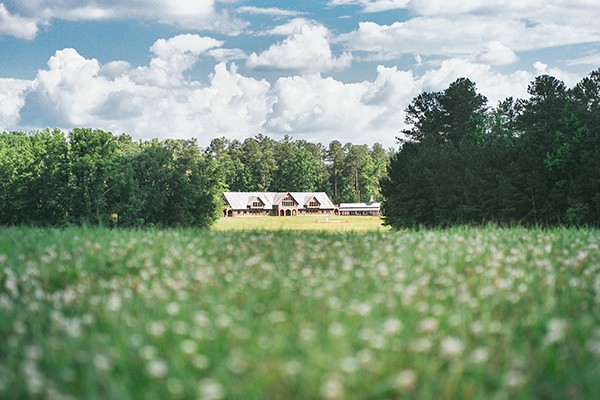 mint-and-peach-farm-wedding-in-georgia
