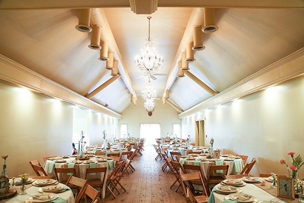 mint-and-peach-farm-wedding-in-georgia